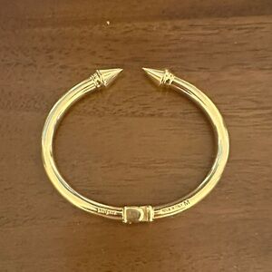 Chic Gold-Tone Women's Bracelet